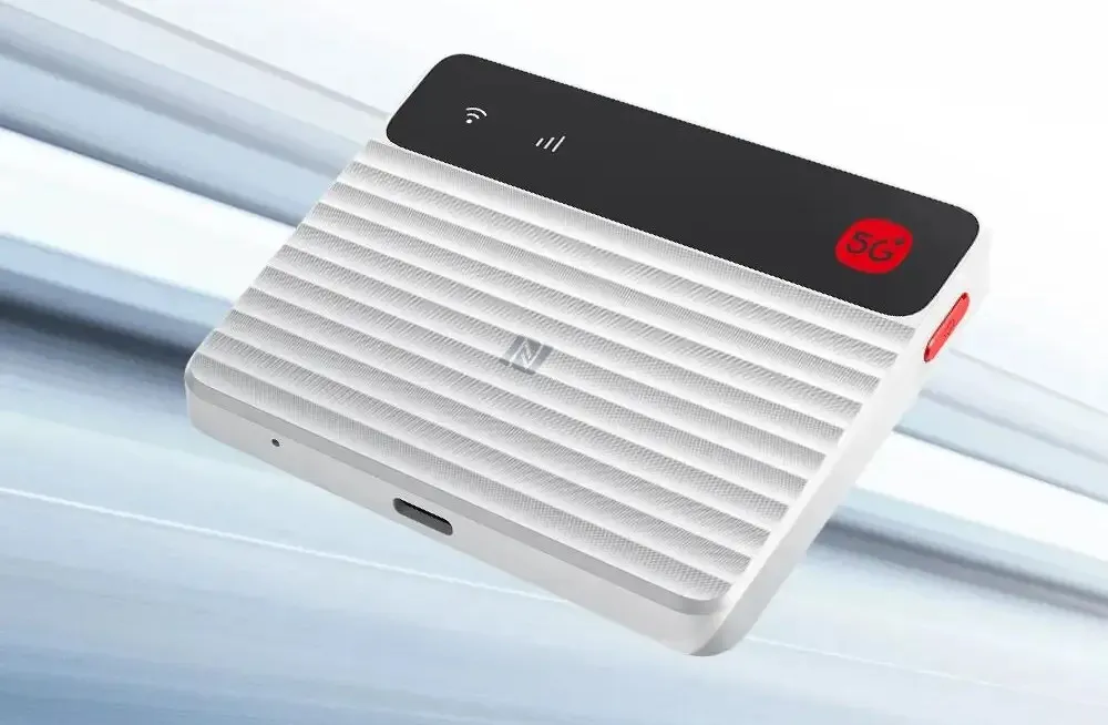 ZTE中興 F50 Pro Mini 5G Router白色 (WiFi6, NPC, 16個Wi-Fi裝置, 支援SA+NSA雙模5G網絡, USB-C接口供電)